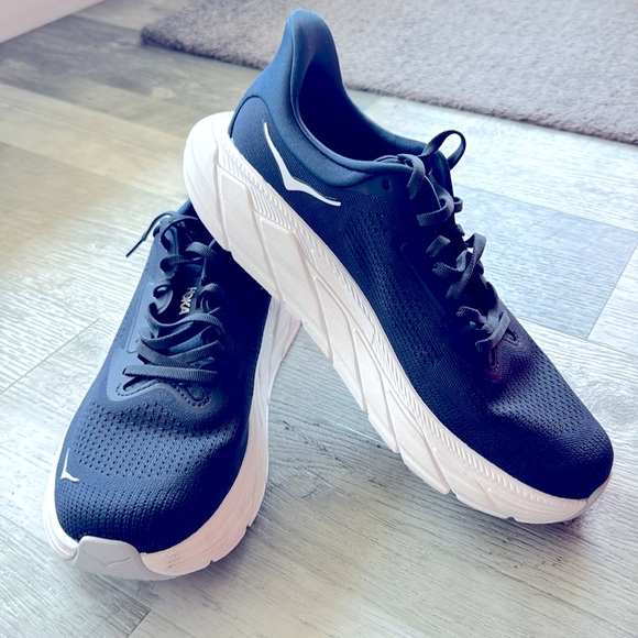 Hoka Arahi 7